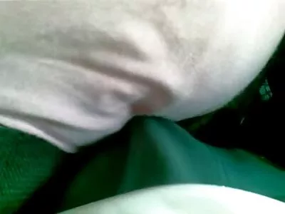 ब्रॅटी किशोर स्कार्लेट मॅई धडधडत लंड घेते