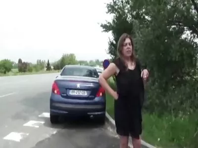 Slutty पत्नी एक लहान मुलगा fucking आहे