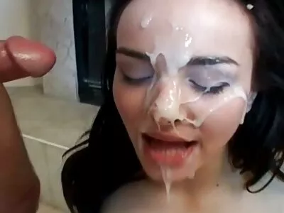 निया ब्लॅकला चांगली संभोग हवा आहे