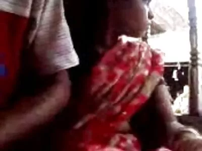 खट्याळ युवकाला योग्यरित्या प्रेरित केले जात आहे