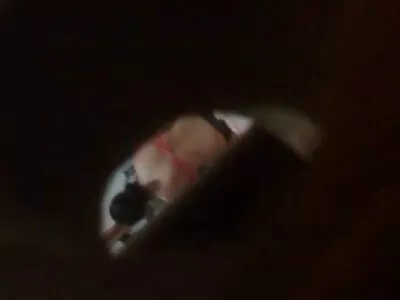 पेटीट बेब एशिया द मॉन्स्टर केळी हाताळते